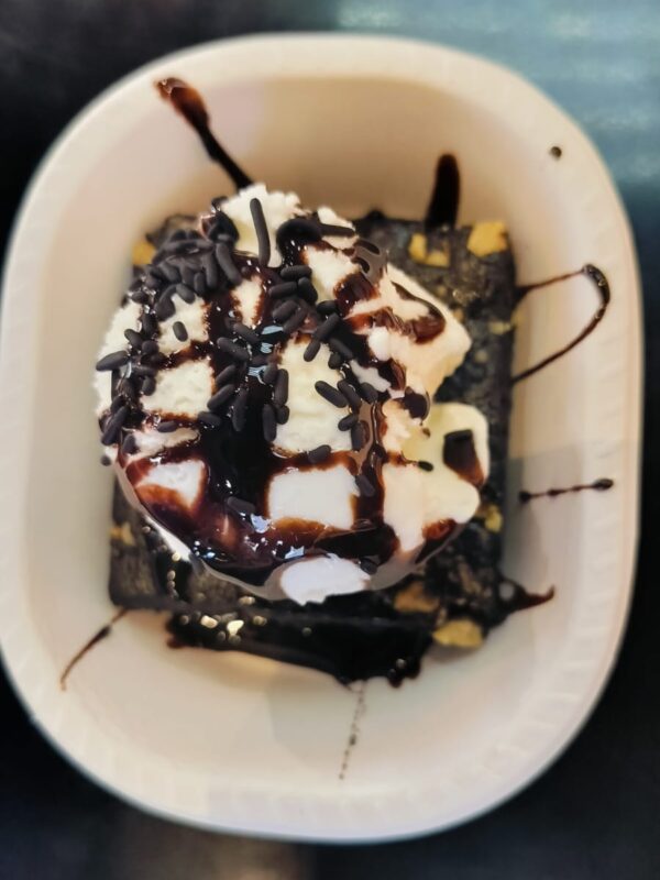 brownie with ice cream